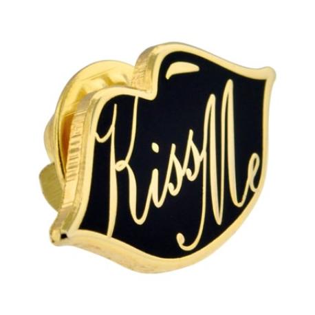     Kiss Me Lips Pin